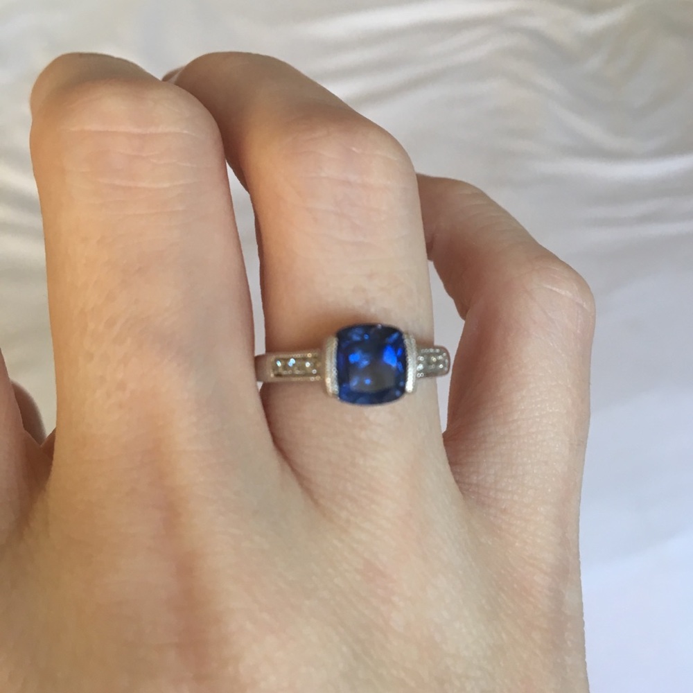 Sapphire Ring Cushion- Cut 10K White Gold